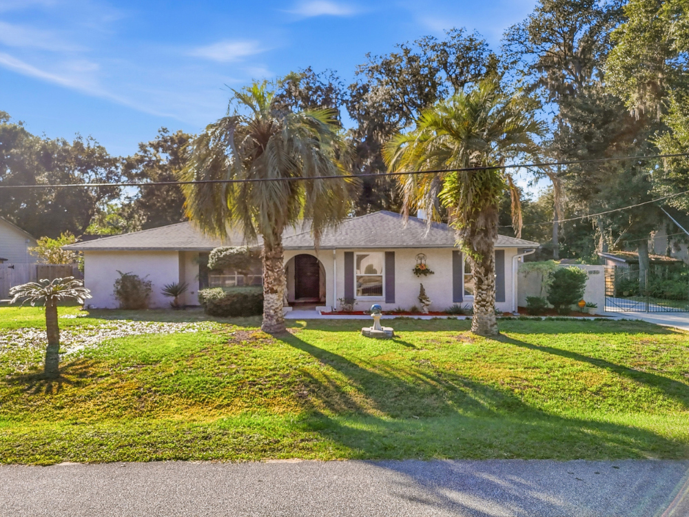 Home at 936 Fruitwood Dr. in St. Johns, FL